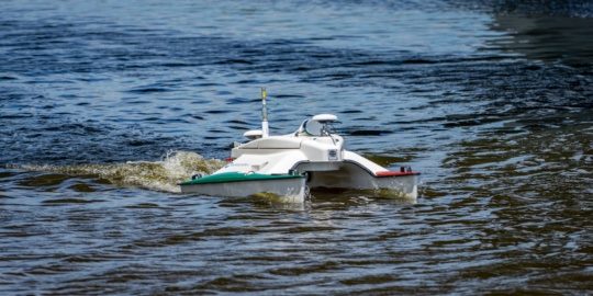 an image of a searobotics product on the water
